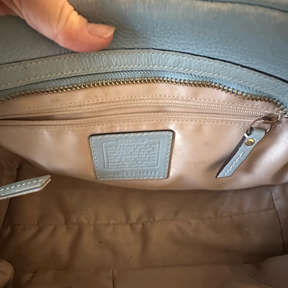 Vintage 2005 blue leather Coach purse
Damage in piping in one area see photo - Picture 3 of 3